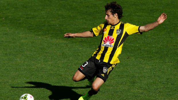 Riera signs new Phoenix contract - A-Leagues