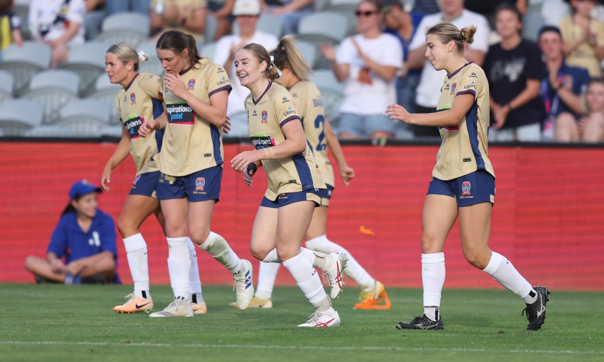 Mariners launch flashy new A-League kit - KEEPUP