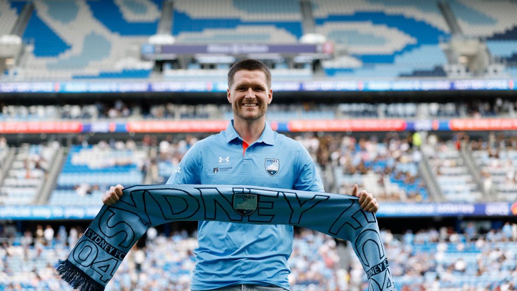 A-League transfer news: Sydney FC re-sign Alex Grant