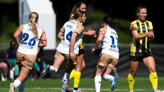 International ace sidelined with knee injury as Wellington held by Jets