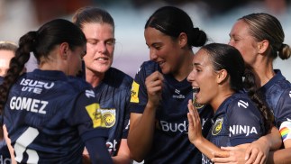 Moment of magic ensures the Mariners secure a point against in-form Glory