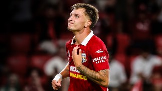 Adelaide reclaim third place with crushing win over Perth Glory