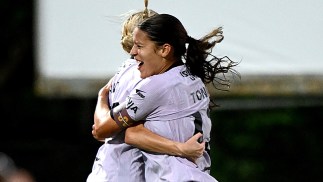 Red-hot Adelaide cruise past Brisbane to move into third