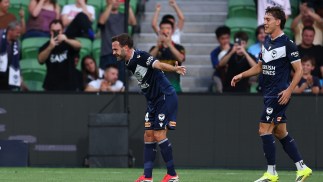 Santos seals derby for Victory after double dose of Mata magic