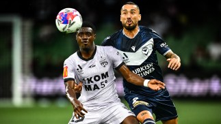 Victory and Adelaide share the points on a sweaty night in Melbourne