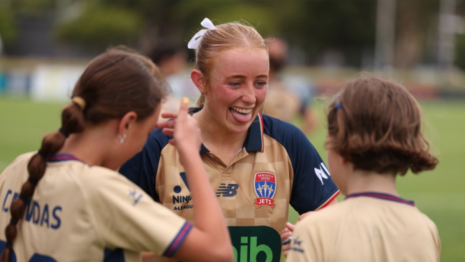 Emma Dundas - Ngôi Sao Trẻ Newcastle Jets Được Đề Cử Tháng 2