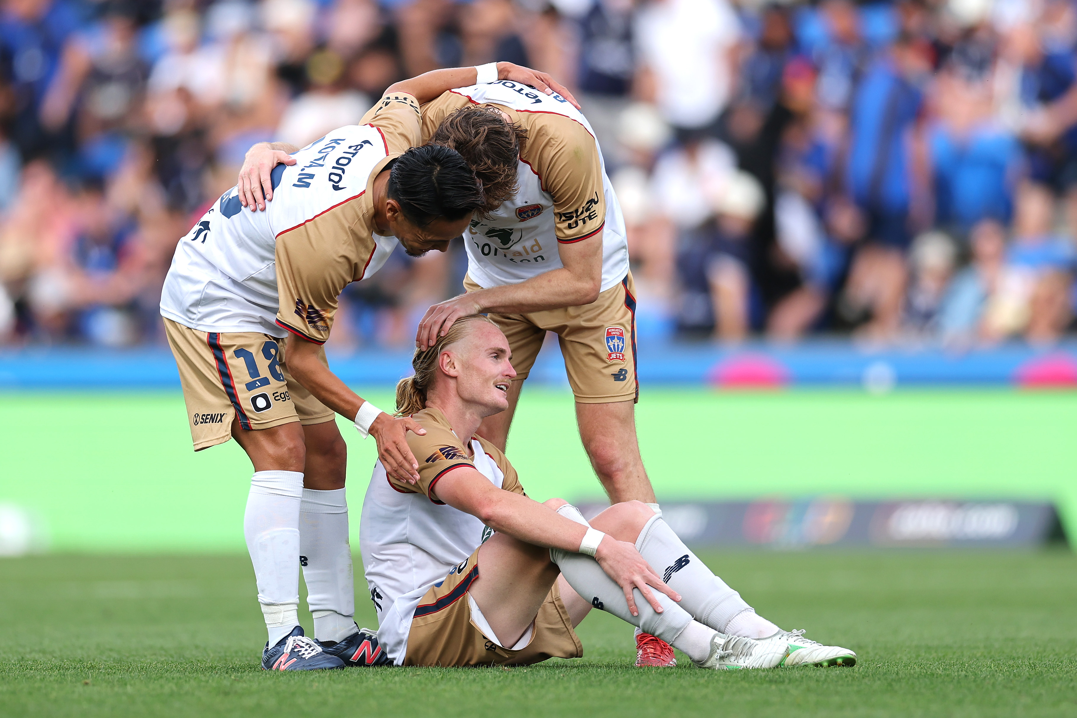 Lachie Rose rời Newcastle Jets đến Dundee United: Chi tiết chuyển nhượng hấp dẫn