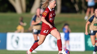 Adelaide United receive club-record fee as striker Fiona Worts departs