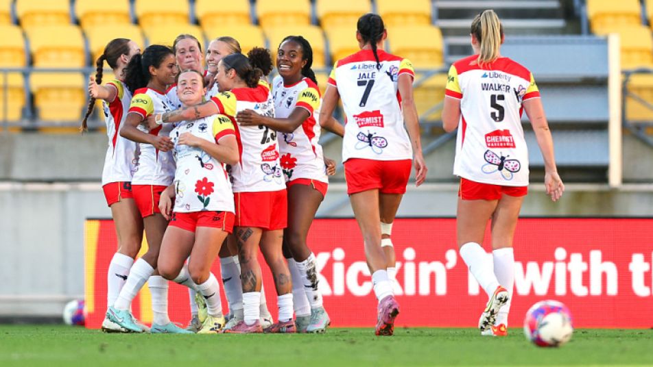 Wellington Phoenix Thắng Áp Đảo 3-0: Bước Đệm Hoàn Hảo Cho FIFA World Cup 2026?