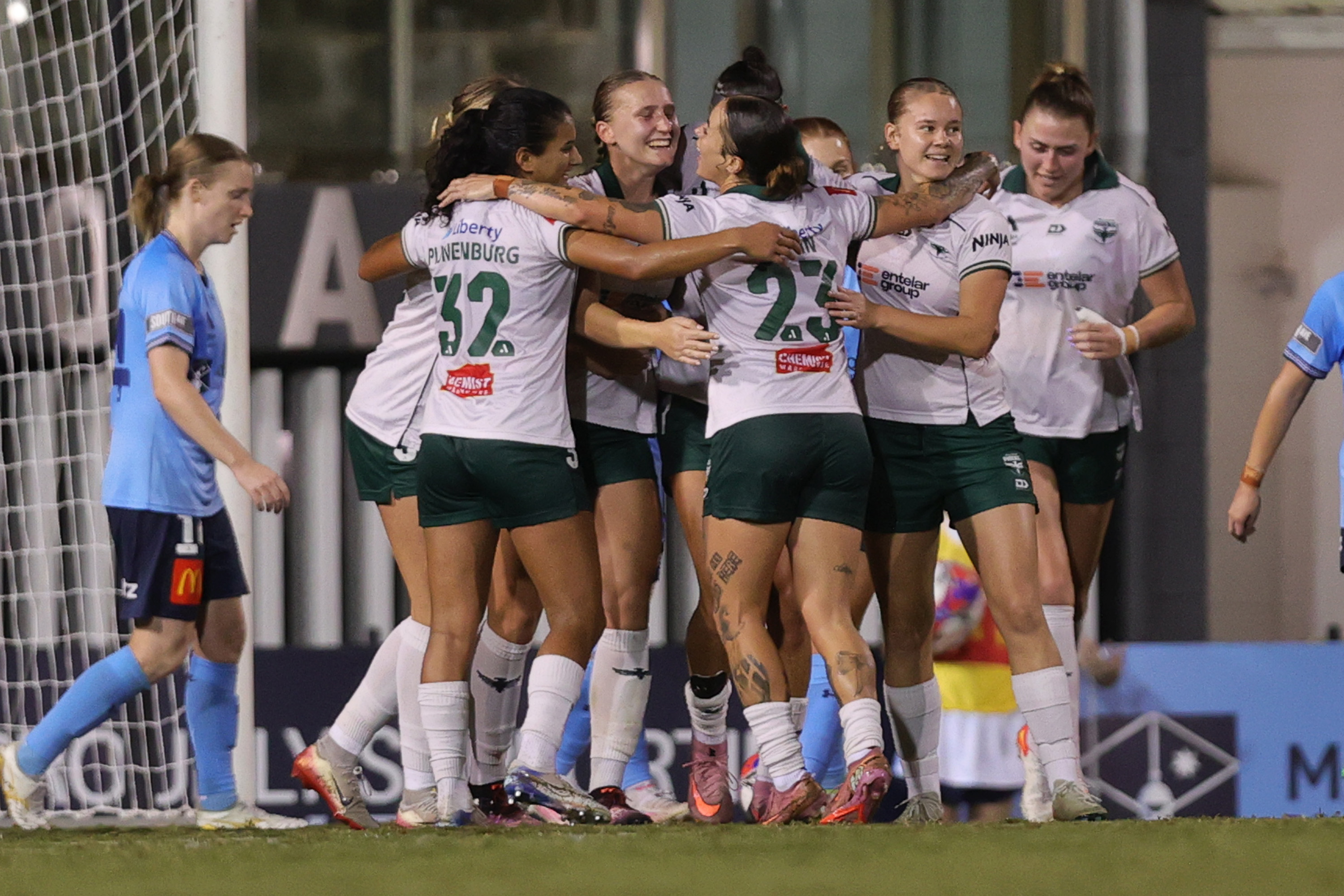 Wellington Phoenix Vươn Lên Vị Trí Thứ 2 A-League Nữ: Tin Nóng Và Cơ Hội Cá Cược