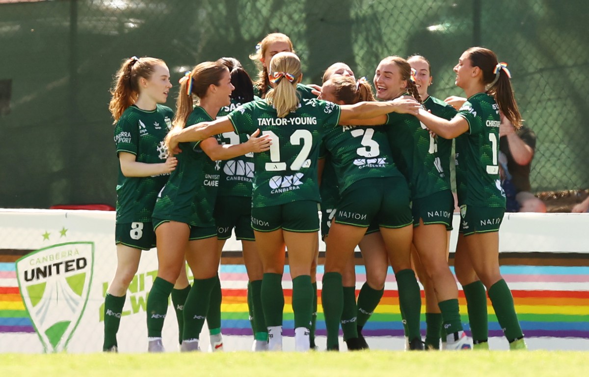 CANBERRA 3-2 ADELAIDE – Match highlights, goals CANBERRA 3-2 ADELAIDE – Match highlights, goals