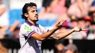 Auckland drop points in Premiership race as Glory earn hard-fought draw