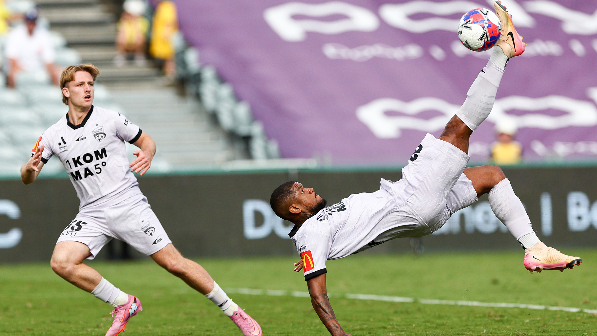 Khoảnh khắc đỉnh cao vòng 21 A-League: Cách nạp tiền da88 để không bỏ lỡ trận đấu