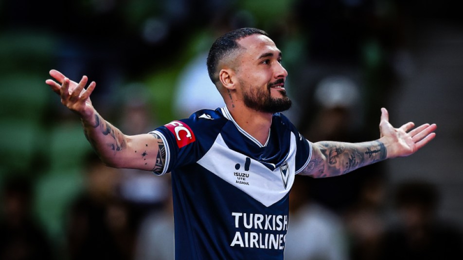 Melbourne Victory Vươn Lên Top 3 A-League: Chiến Thắng Nghẹt Thở Trước Central Coast