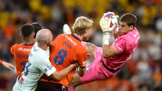 Brisbane and SYdney settle for goalless draw at Suncorp Stadium