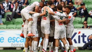 Wellington Phoenix win at Melbourne Victory for the first time in nine years