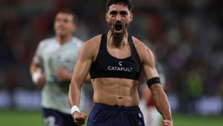 Jets sign Nikos Vergos from Melbourne Victory on two-year deal