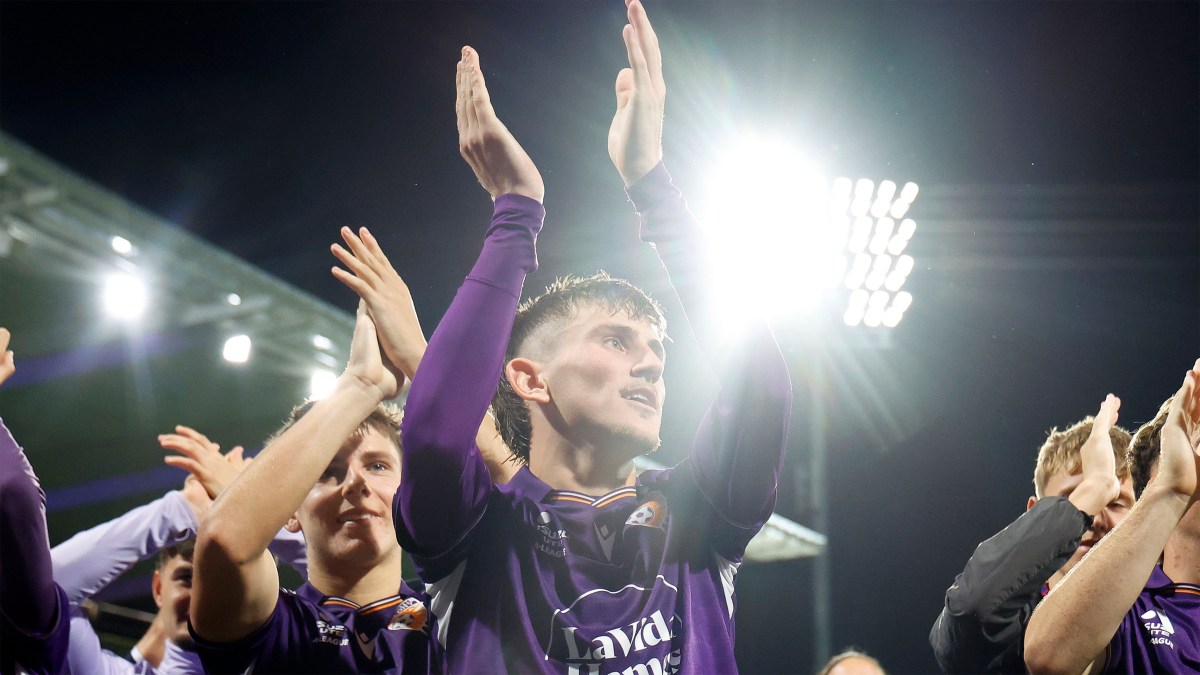 Perth Glory young gun Sebastian Despotovski signs news contract Perth Glory young gun Sebastian Despotovski signs news contract