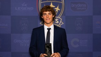 Jets Academy graduate Oliver Cockle signs scholarship deal