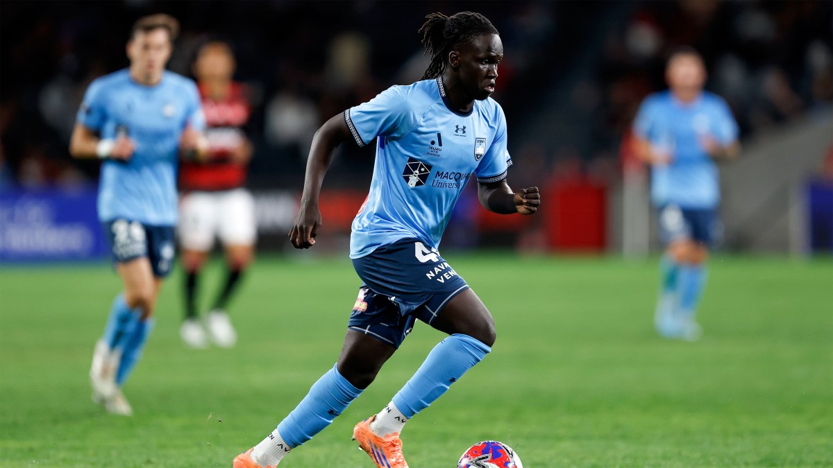 Sydney FC teenage star Akol Akon signs contract extension Sydney FC teenage star Akol Akon signs contract extension