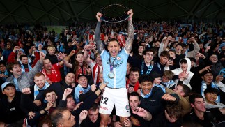 Wanderers sign Championship-winning defender on multi-year deal
