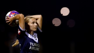 Roar snap up rising talent Rosie Curtis from Melbourne Victory