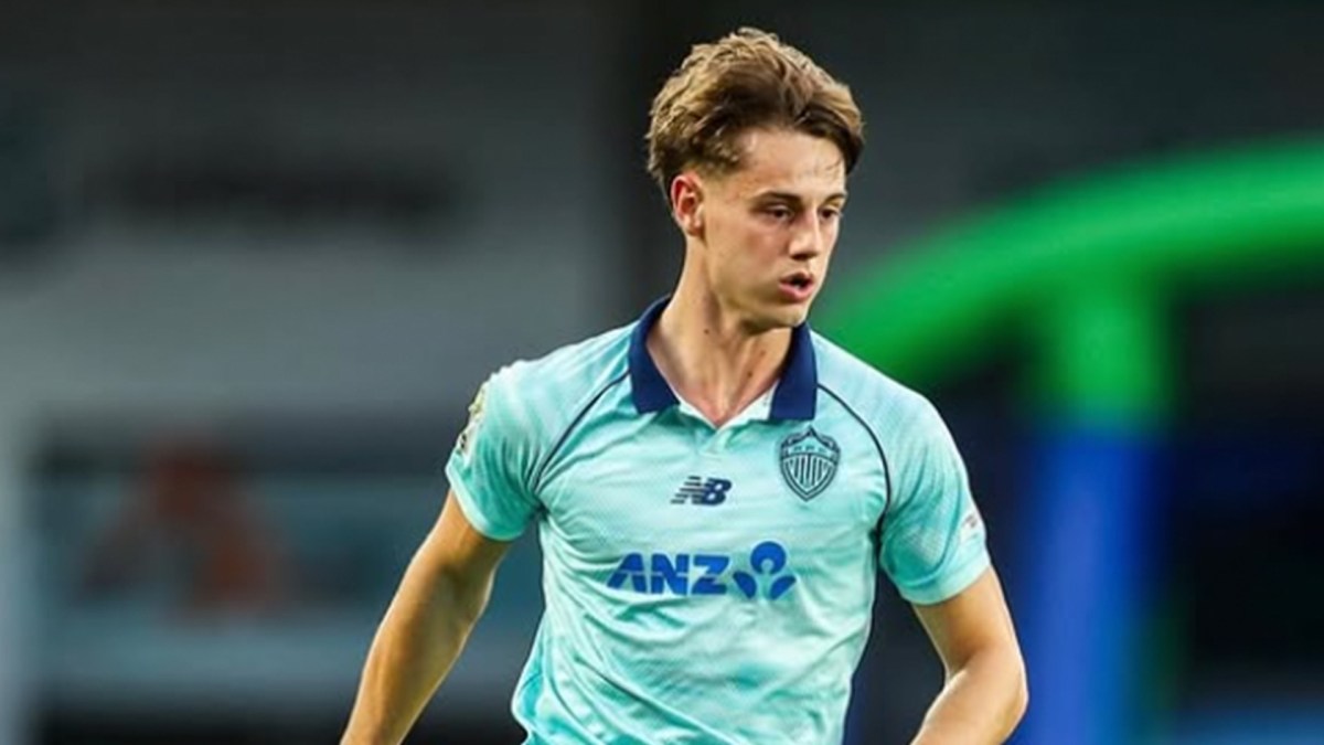 Perth Glory sign winger Matt Ellis from Auckland FC