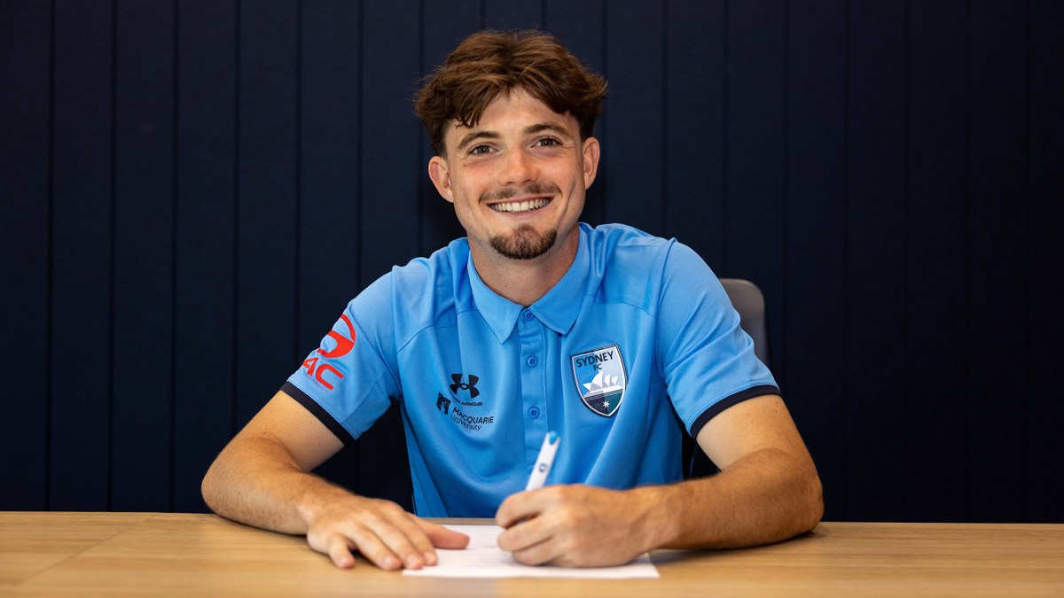 Sydney FC sign Manchester United teen Overy on three-year deal Sydney FC sign Manchester United teen Overy on three-year deal