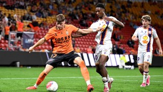 New recruits shine as Roar overcome Glory in Brisbane