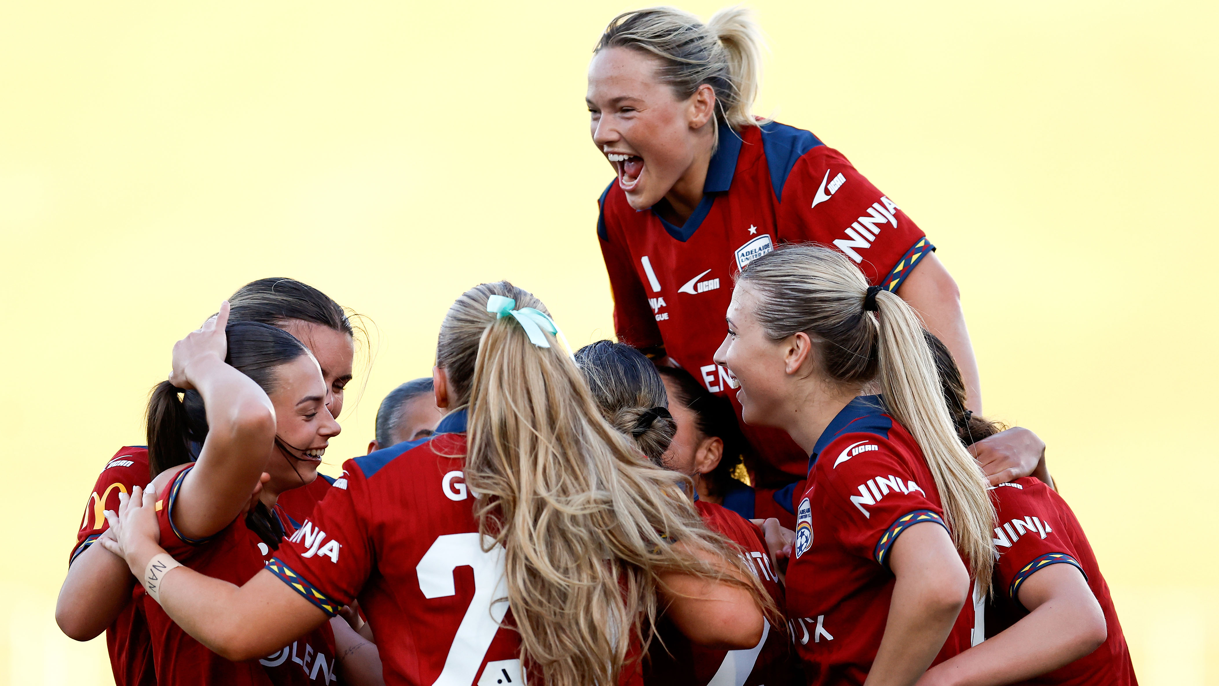 Spoils shared as Breier's Olimpico stuns Sydney in four-goal thriller